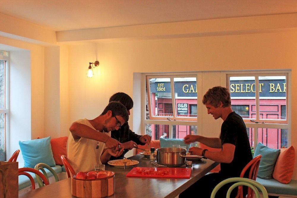 Galway City Hostel - Solo Traveller Hostel Eksteriør billede